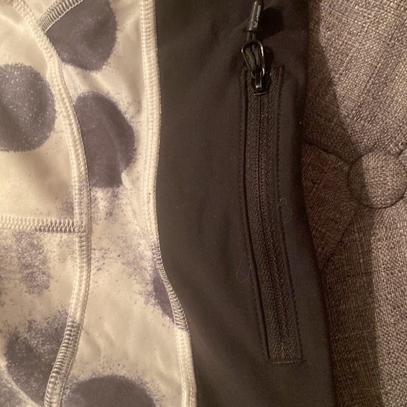 Lululemon tight shorts - Picture 2 of 4